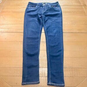 Levi’s 535 Super Skinny Jeans Dark Wash Size 31